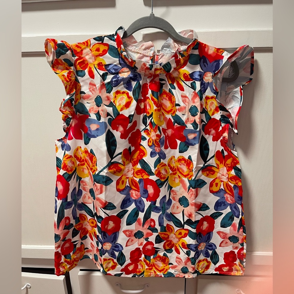 Ruffled Sleeved Floral Top